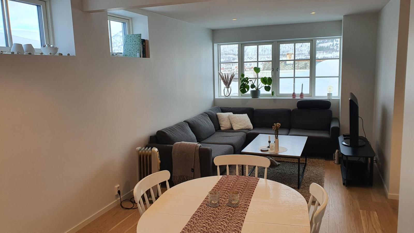 Modern House With Great View! Apartment Tromso Bagian luar foto