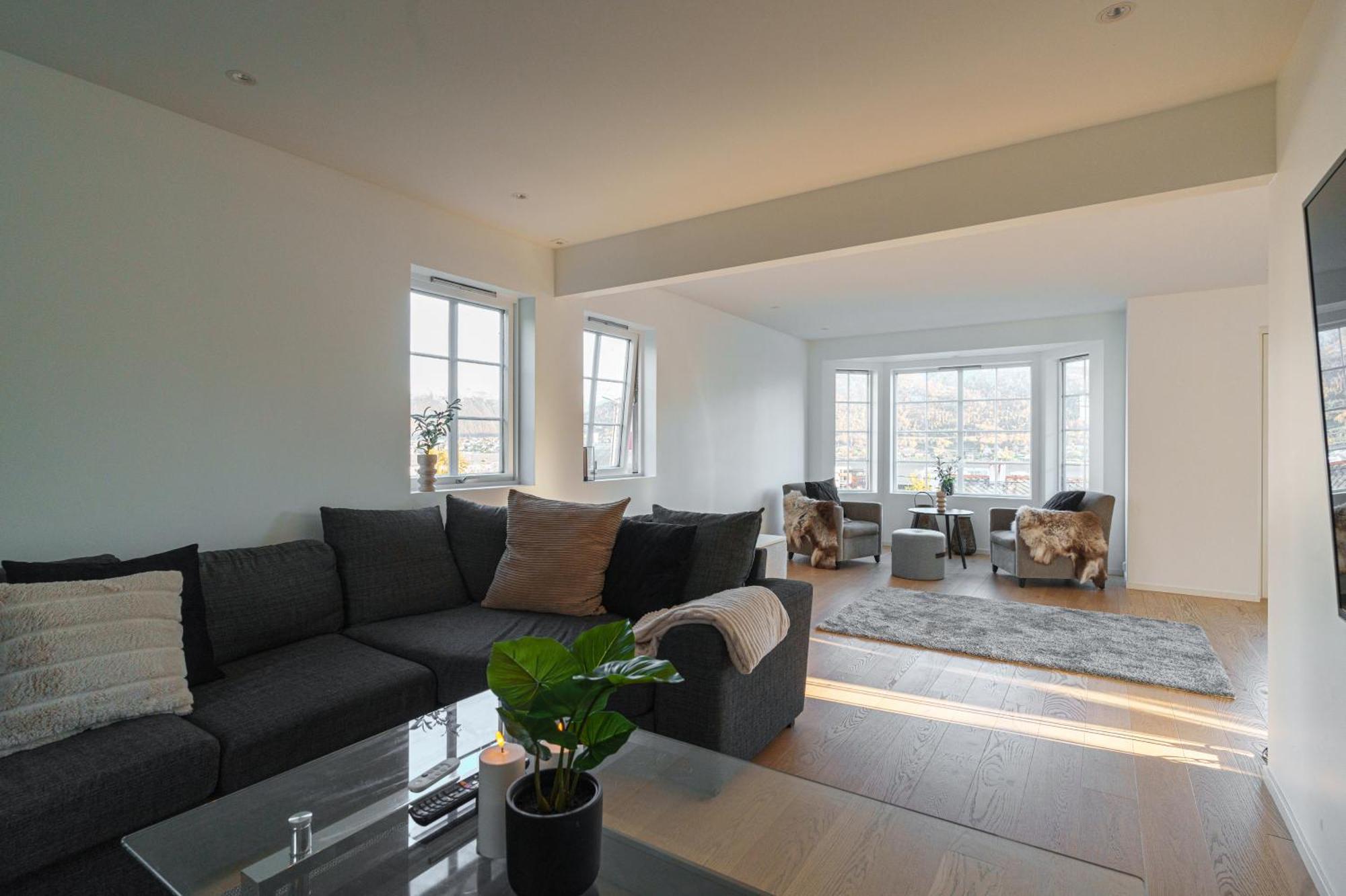 Modern House With Great View! Apartment Tromso Bagian luar foto