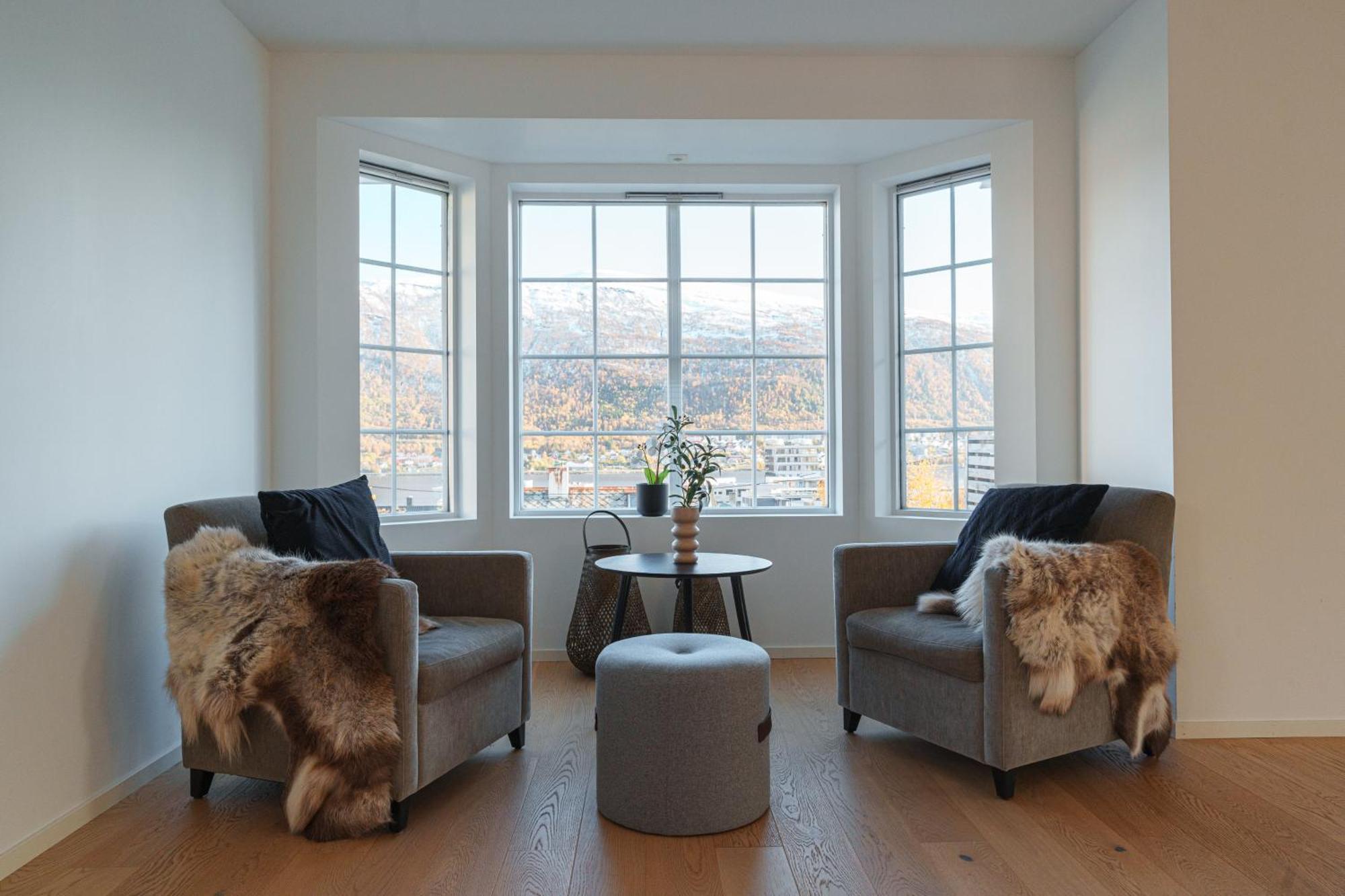 Modern House With Great View! Apartment Tromso Bagian luar foto