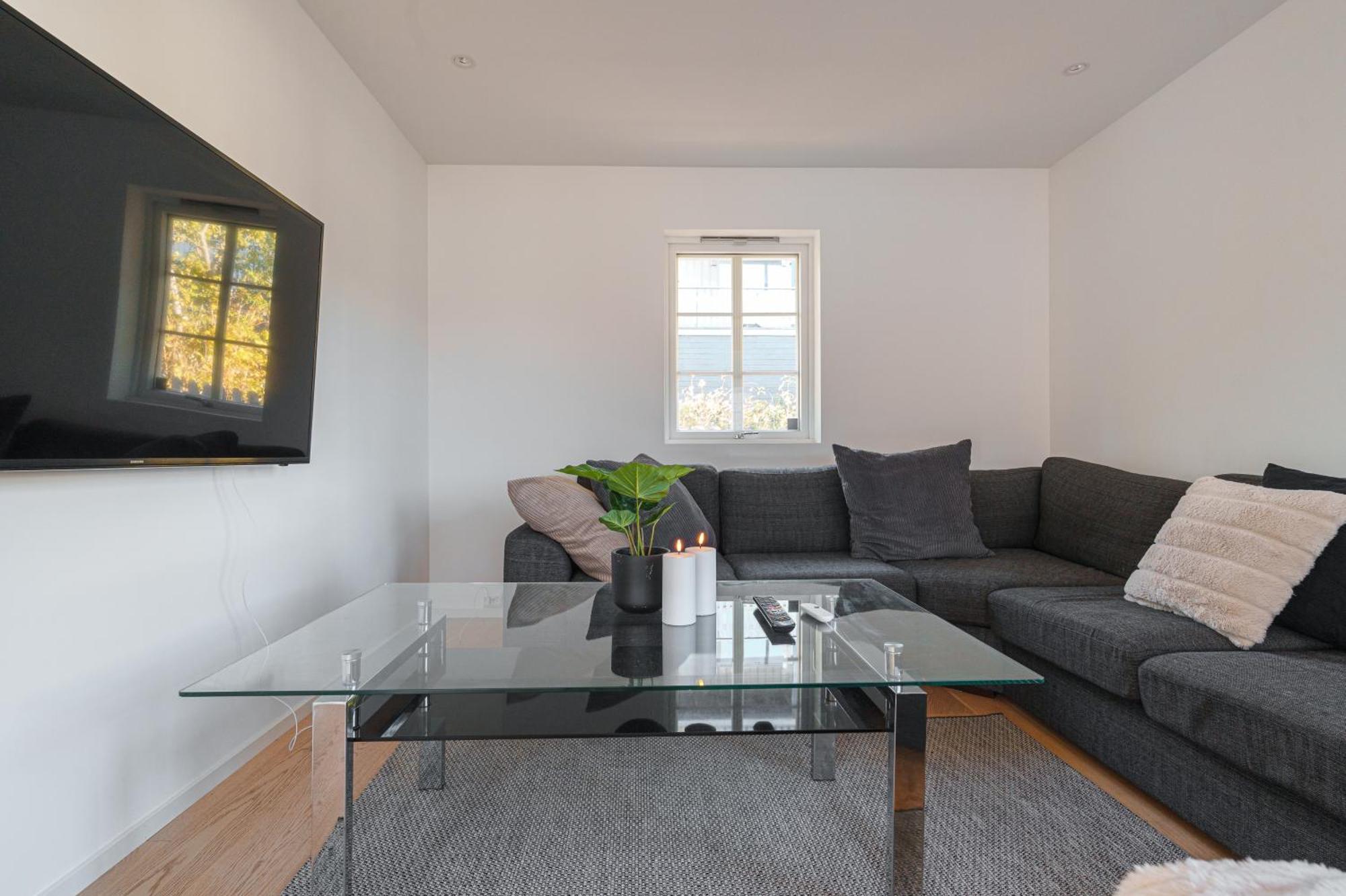 Modern House With Great View! Apartment Tromso Bagian luar foto
